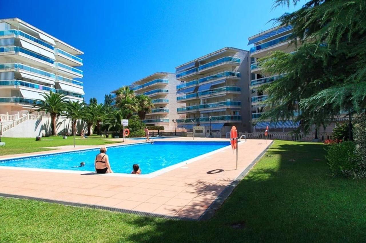 Uhc Village Park Apartments 萨洛 外观 照片