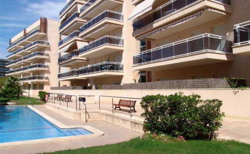 Uhc Village Park Apartments 萨洛 外观 照片